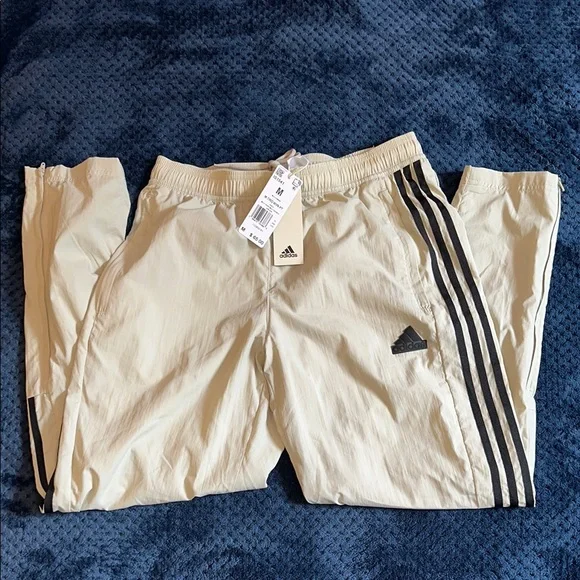 NWT Adidas Men’s Tiro Woven Track Pants Putty Grey Size M - Picture 9 of 9